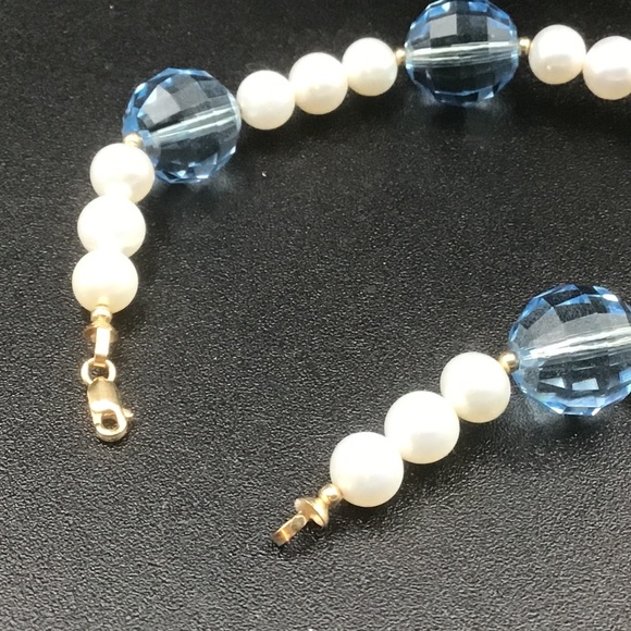 White Pearls Blue Crystals 14k lobster clasp & Spacers 7 3/4” Long Bracelet - Picture 2 of 6
